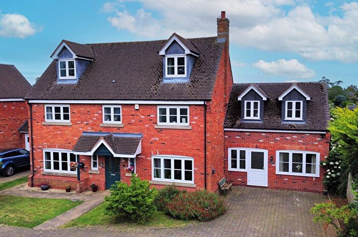 7 Bedroom Detached House For Sale In Bay Tree House, Thenford Road, Banbury, OX17