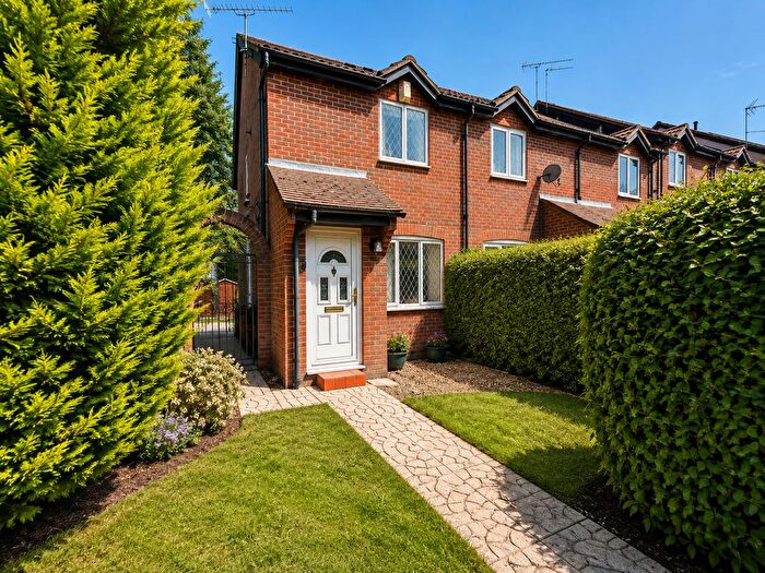 2 Bedroom End Of Terrace House For Sale In Kensington Fields, Dibden Purlieu, SO45