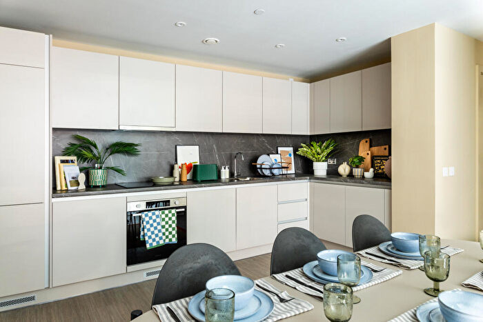 3 Bedroom Apartment To Rent In Candleriggs, Trongate, Glasgow, Glasgow City, G1