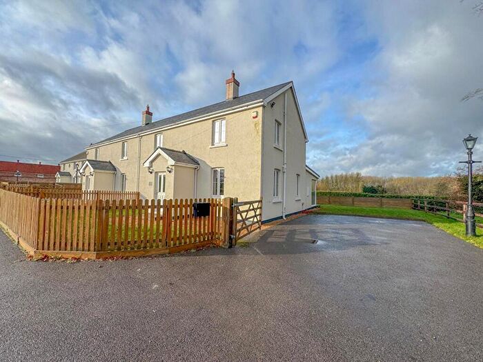 3 Bedroom Semi-Detached House To Rent In Plantation Stud Cottages, Plantation Stud, Snailwell, Suffolk, CB8