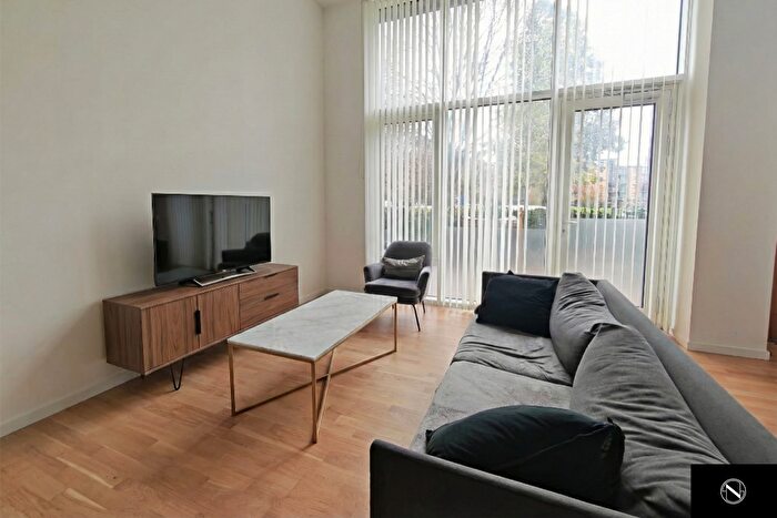 2 Bedroom Apartment For Sale In Grove Street, London, SE8