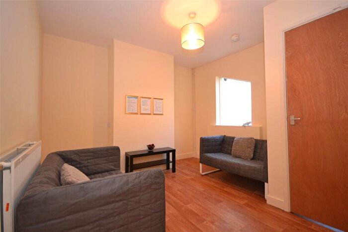 4 Bedroom Terraced House To Rent In Brougham Hayes, Bath, Somerset, BA2