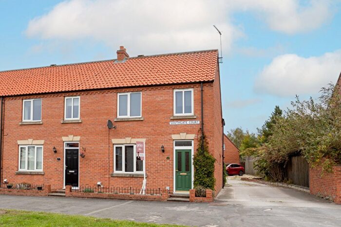 3 Bedroom End Of Terrace House For Sale In Southgate Court, Market Weighton, YO43