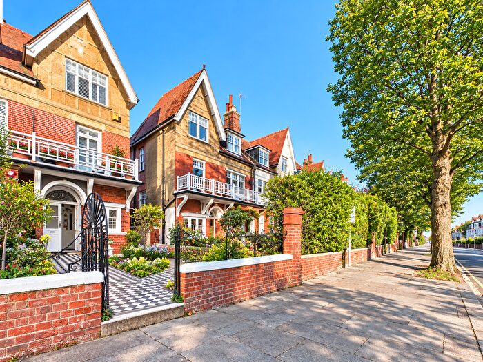2 Bedroom Flat For Sale In New Church Road, Hove, BN3