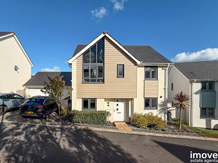 3 Bedroom Detached House For Sale In Furzebrake Close, Torquay, TQ2