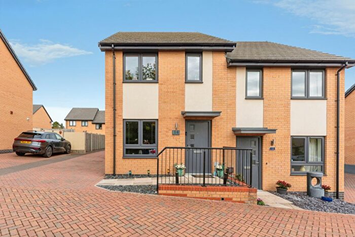 2 Bedroom Semi-Detached House For Sale In Easthorpe Road, Great Gonerby, Grantham, NG31