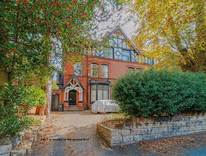 1 Bedroom Flat For Sale In Strensham Hill, Moseley, Birmingham, B13