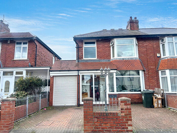 3 Bedroom Semi-Detached House For Sale In Wansbeck Avenue, Cullercoats, North Shields, Tyne & Wear, NE30