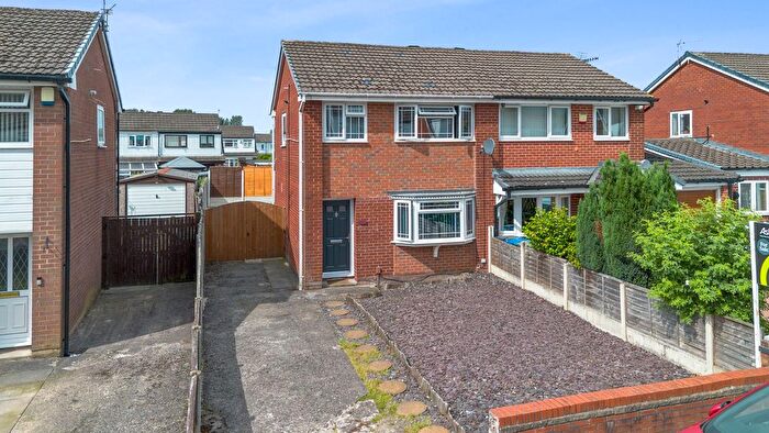 3 Bedroom Semi-Detached House For Sale In Dunster Close, Platt Bridge, WN2