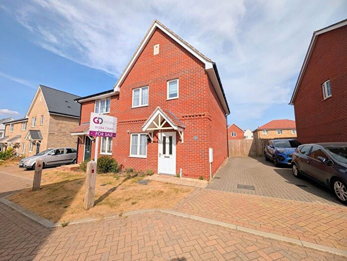 3 Bedroom Semi-Detached House For Sale In Furlong Close, Elmswell, IP30