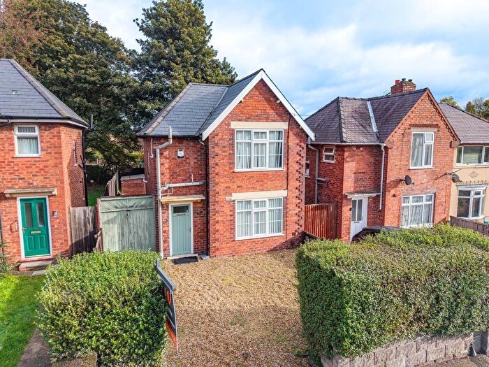 3 Bedroom Detached House For Sale In Victoria Avenue, Walsall, WS3
