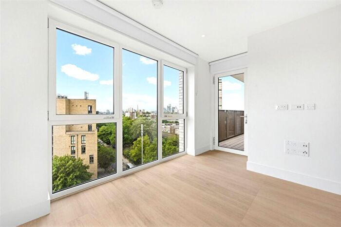 2 Bedroom Apartment To Rent In Botanical Apartments, Bow Green London, E3