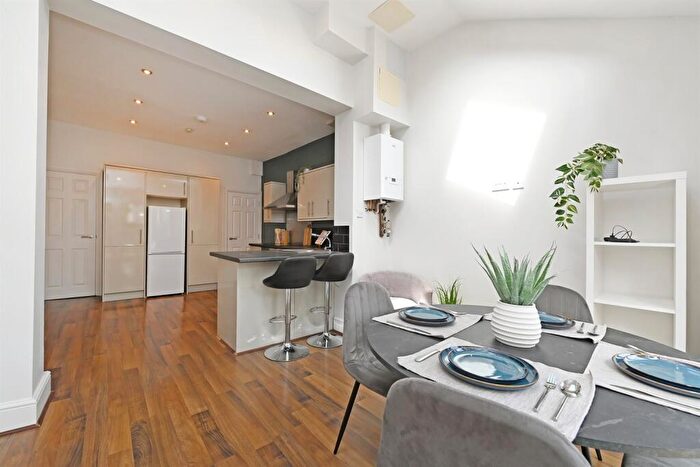 2 Bedroom Apartment To Rent In Onslow Road, Hunters Bar, S11