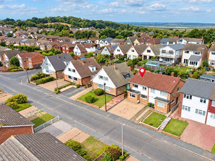 3 Bedroom Semi-Detached House For Sale In Russet Way, Hockley, Essex, SS5