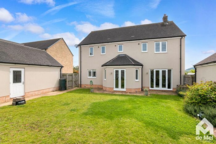 4 Bedroom Detached House For Sale In Franklin Road, Alderton, GL20