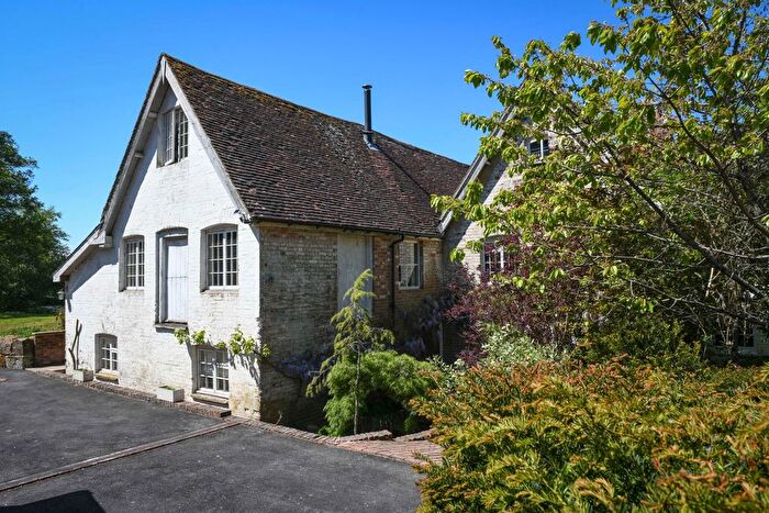 4 Bedroom Semi-Detached House For Sale In Lamberhurst, Tunbridge Wells, TN3