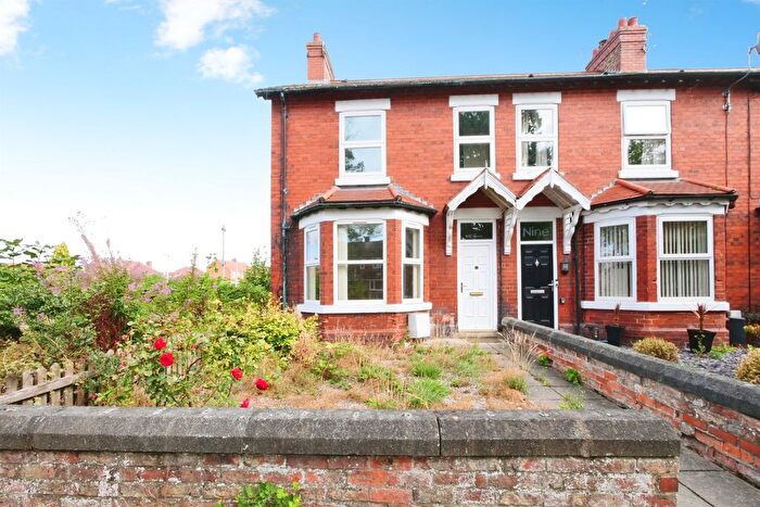 3 Bedroom End Of Terrace House For Sale In Station Road, Haxby, York, YO32