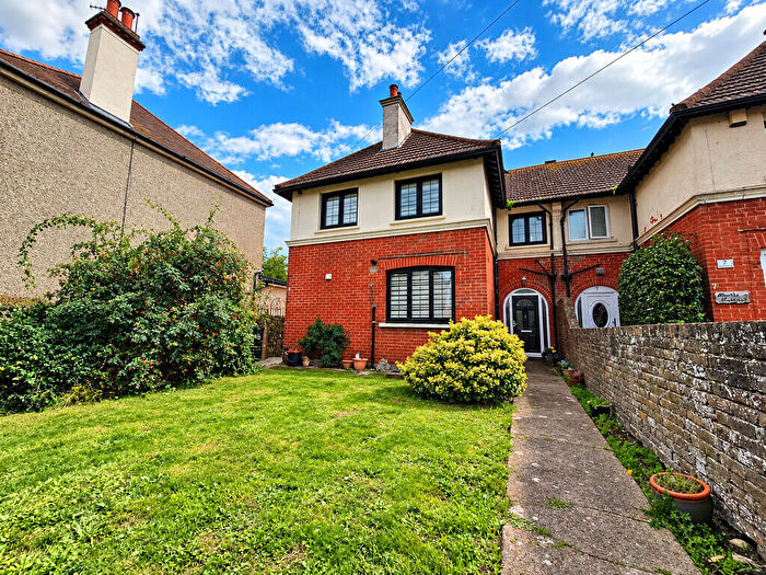 4 Bedroom Semi-Detached House For Sale In Park Lane, Southwick, BN42