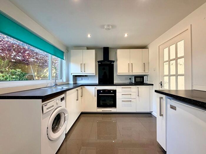 3 Bedroom Semi-Detached House To Rent In Bestwood Close, Arnold, NG5