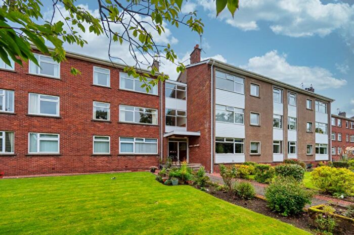 2 Bedroom Flat To Rent In Park Court, Giffnock, Glasgow, East Renfrewshire, G46