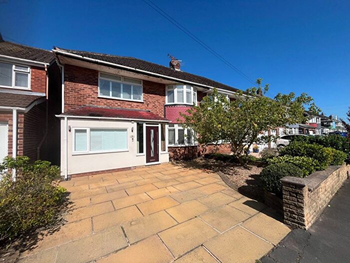 4 Bedroom Semi-Detached House For Sale In Langdale Drive, Maghull, L31