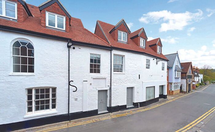 2 Bedroom Flat For Sale In Great George Street, Godalming, GU7