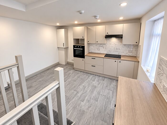 2 Bedroom Apartment To Rent In Warley Road, Blackpool, Lancashire, FY1