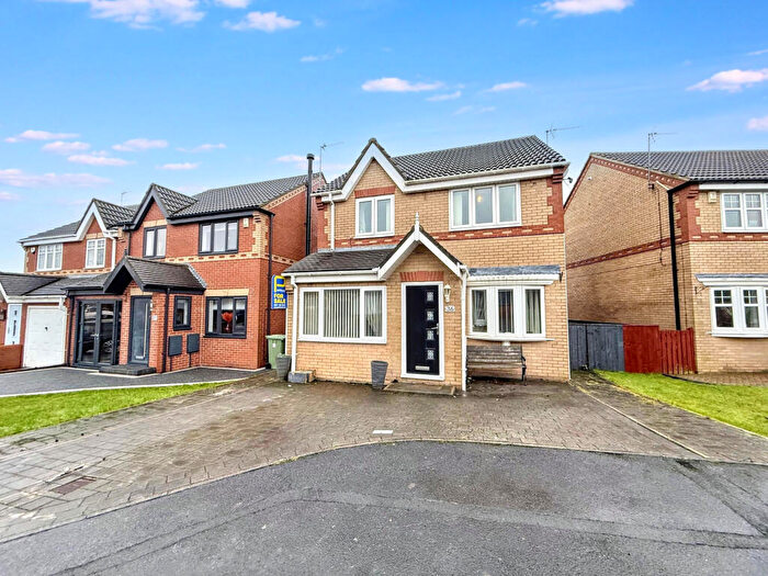 3 Bedroom Detached House For Sale In Garside Grove, Peterlee, Durham, SR8