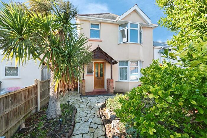 3 Bedroom Detached House For Sale In Denmark Road, Bournemouth, BH9