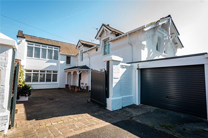 4 Bedroom Property To Rent In Burbo Bank Road, Liverpool, L23