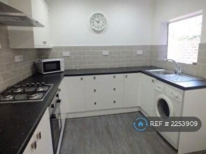 8 Bedroom Terraced House To Rent In Langdale Road, Liverpool, L15