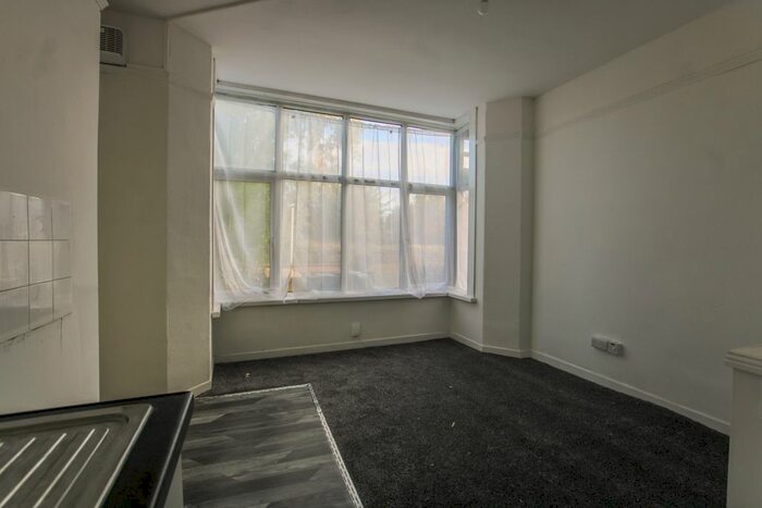 5 Bedroom Terraced House For Sale In Bromwich Street, Bolton, BL2