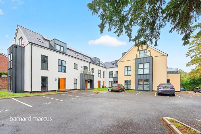 2 Bedroom Apartment For Sale In Chalkpit Lane, Dorking, RH4