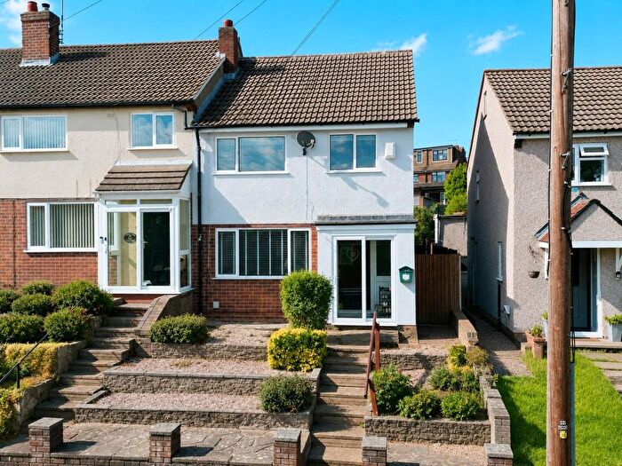 3 Bedroom End Of Terrace House To Rent In Denham Avenue, Allesley Park, Coventry, CV5