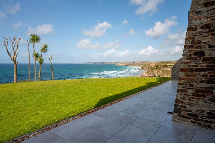 2 Bedroom Flat For Sale In Trebarwith Crescent, Newquay, TR7