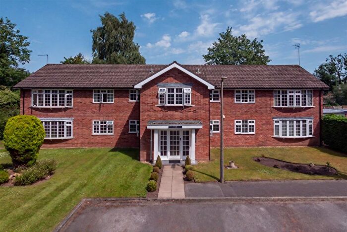 2 Bedroom Flat For Sale In South Downs Road, Hale, Altrincham, WA14