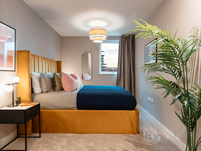 2 Bedroom Flat To Rent In New York Square, Soyo, Quarry Hill, Leeds, LS2