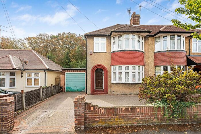 3 Bedroom Semi-Detached House For Sale In Rosslyn Avenue, Chingford, Waltham Forest, E4