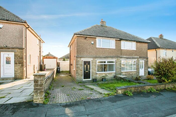 2 Bedroom Semi-Detached House For Sale In Vicar Park Road, Halifax, West Yorkshire, HX2