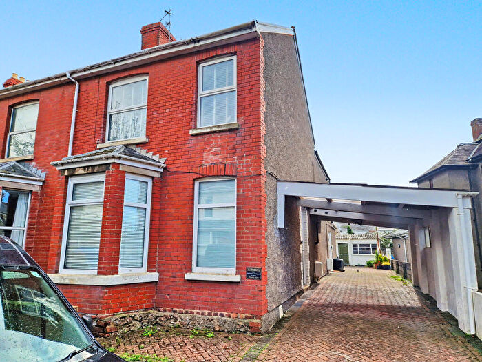 1 Bedroom Flat For Sale In Fenton Place, Porthcawl, CF36