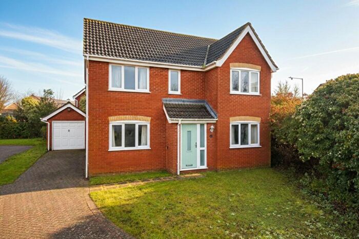 4 Bedroom Detached House For Sale In Blackthorn Road, Wymondham, NR18