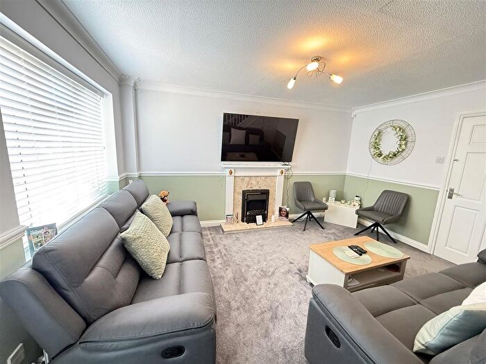 3 Bedroom Terraced House To Rent In Woodrush Drive, Hollywood, Birmingham, B47
