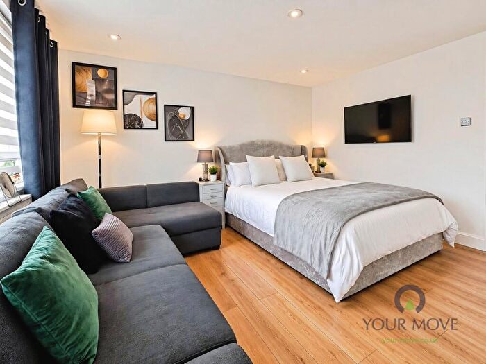 1 Bedroom Detached House To Rent In Manor Way, Purley, CR8