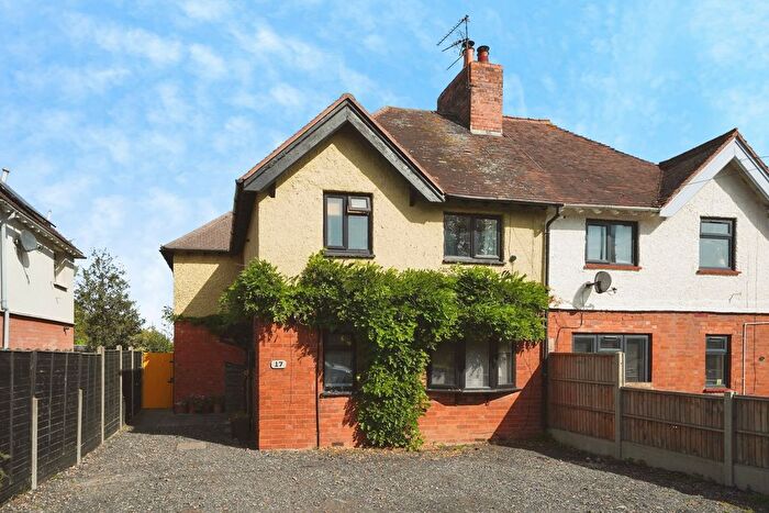 3 Bedroom Semi-Detached House For Sale In Abbey View Road, Pinvin, Pershore, Worcestershire, WR10