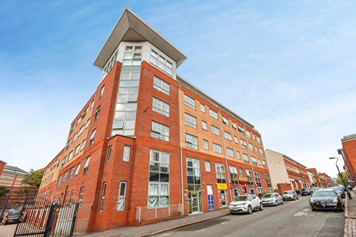 2 Bedroom Flat To Rent In George Street, Birmingham, West Midlands, B3