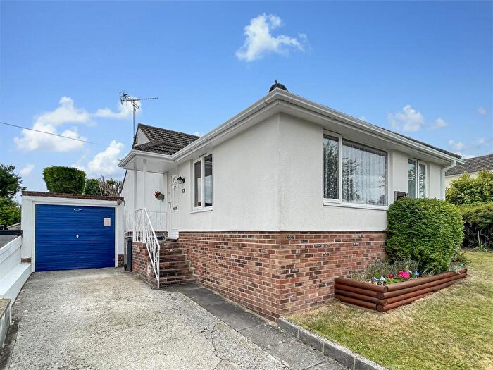 3 Bedroom Semi-Detached Bungalow For Sale In Hillside Drive, Gomeldon, SP4