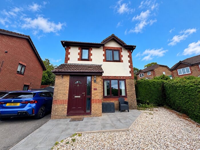 3 Bedroom Detached House For Sale In Bryn Derw, Blackwood, NP12
