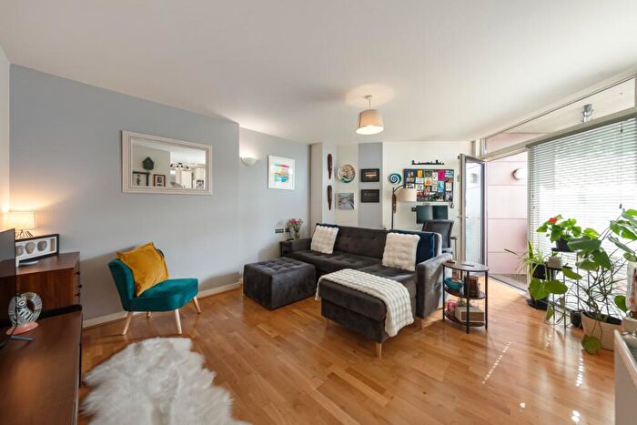 1 Bedroom Apartment For Sale In Riversdale Road London, N5