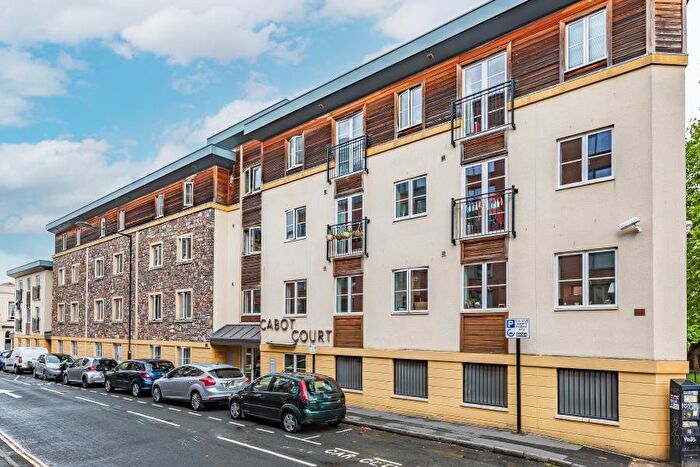 1 Bedroom Apartment To Rent In Braggs Lane- Old Market, BS2