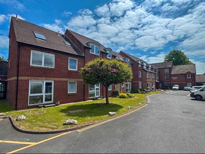 1 Bedroom Flat For Sale In Salisbury Road, Newton Abbot, TQ12